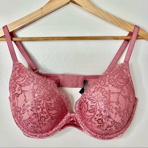 Victoria’s Secret bra in size 36D/full coverage/lightly lined/lace and velvet